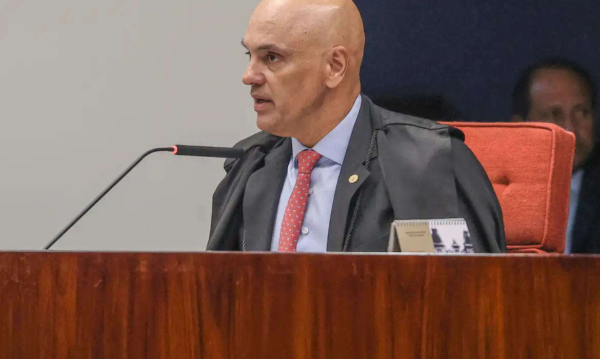 Moraes arquiva investigação contra Bolsonaro no caso Abin Paralela